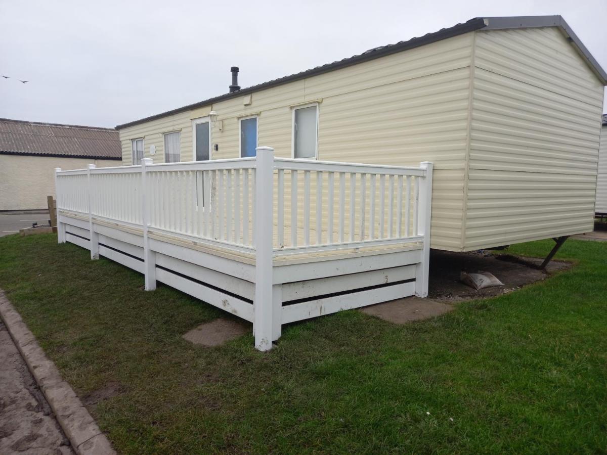 Holiday Home In Lyons Robin Hood Holiday Park Meliden 外观 照片