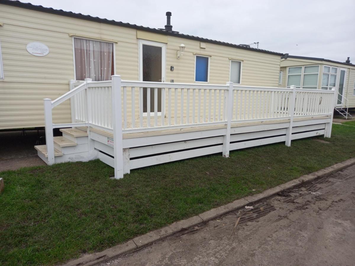 Holiday Home In Lyons Robin Hood Holiday Park Meliden 外观 照片