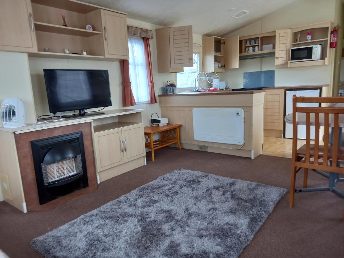 Holiday Home In Lyons Robin Hood Holiday Park Meliden 外观 照片