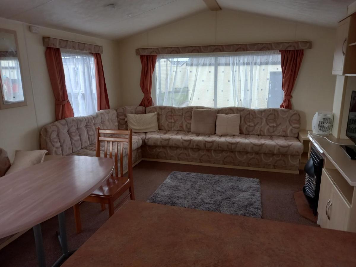 Holiday Home In Lyons Robin Hood Holiday Park Meliden 外观 照片