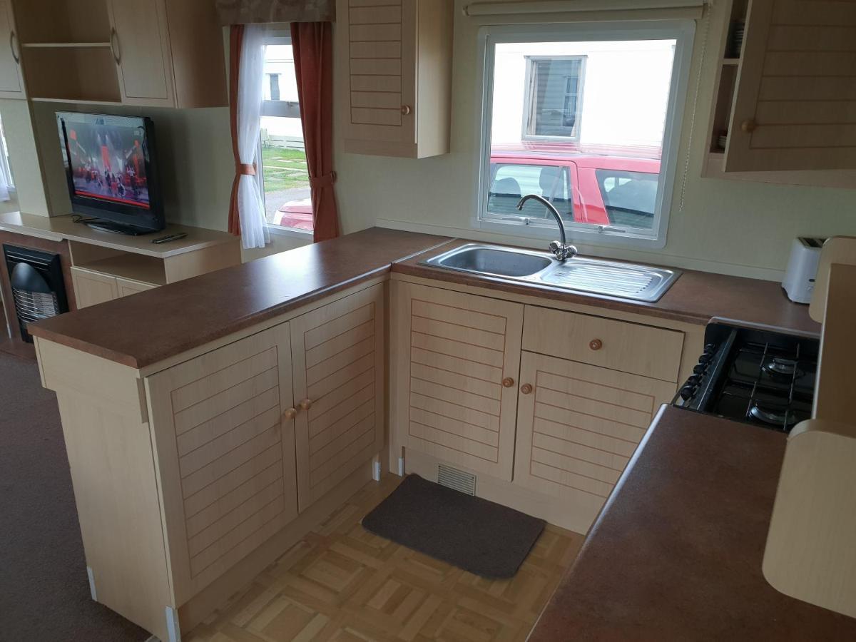Holiday Home In Lyons Robin Hood Holiday Park Meliden 外观 照片