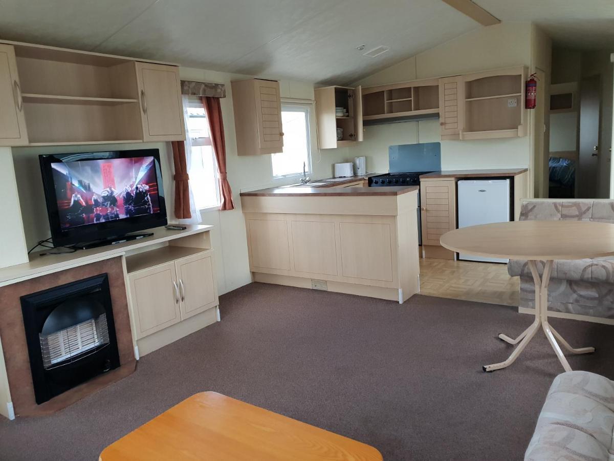 Holiday Home In Lyons Robin Hood Holiday Park Meliden 外观 照片