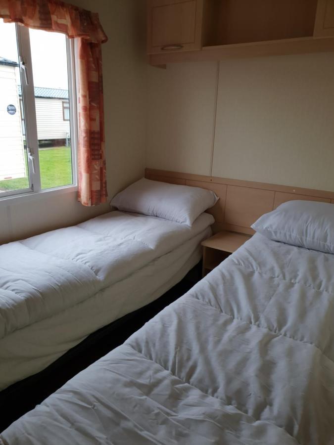 Holiday Home In Lyons Robin Hood Holiday Park Meliden 外观 照片